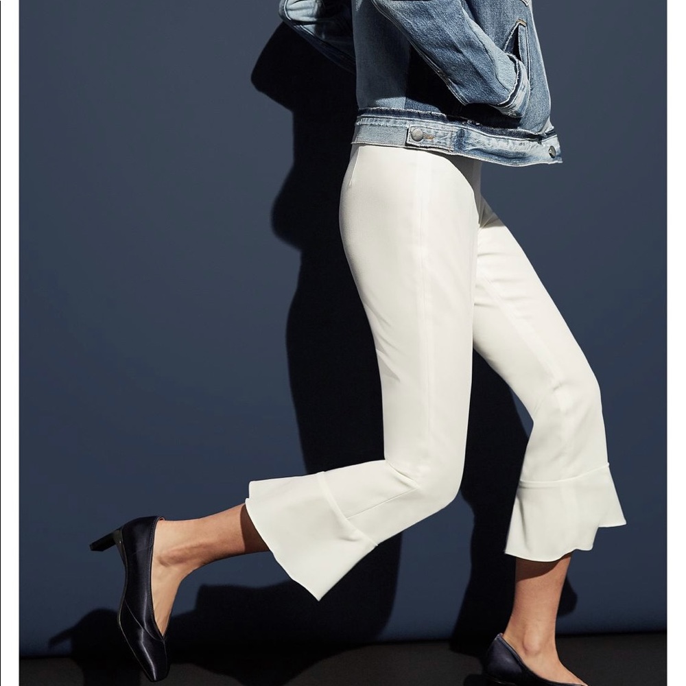 Scripted Ruffle Cropped Pants